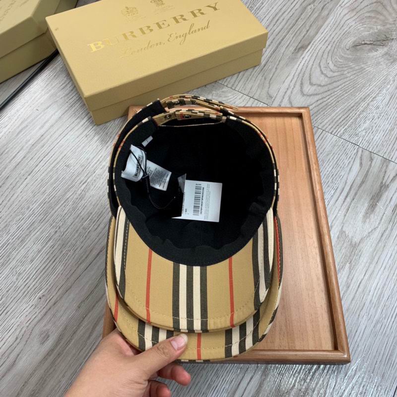 Burberry cap (40)